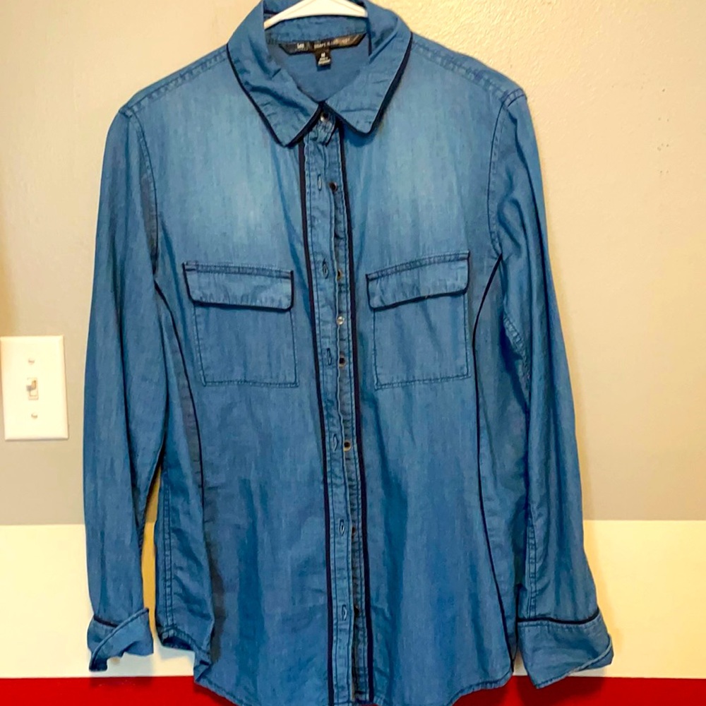 Medium denim shirt